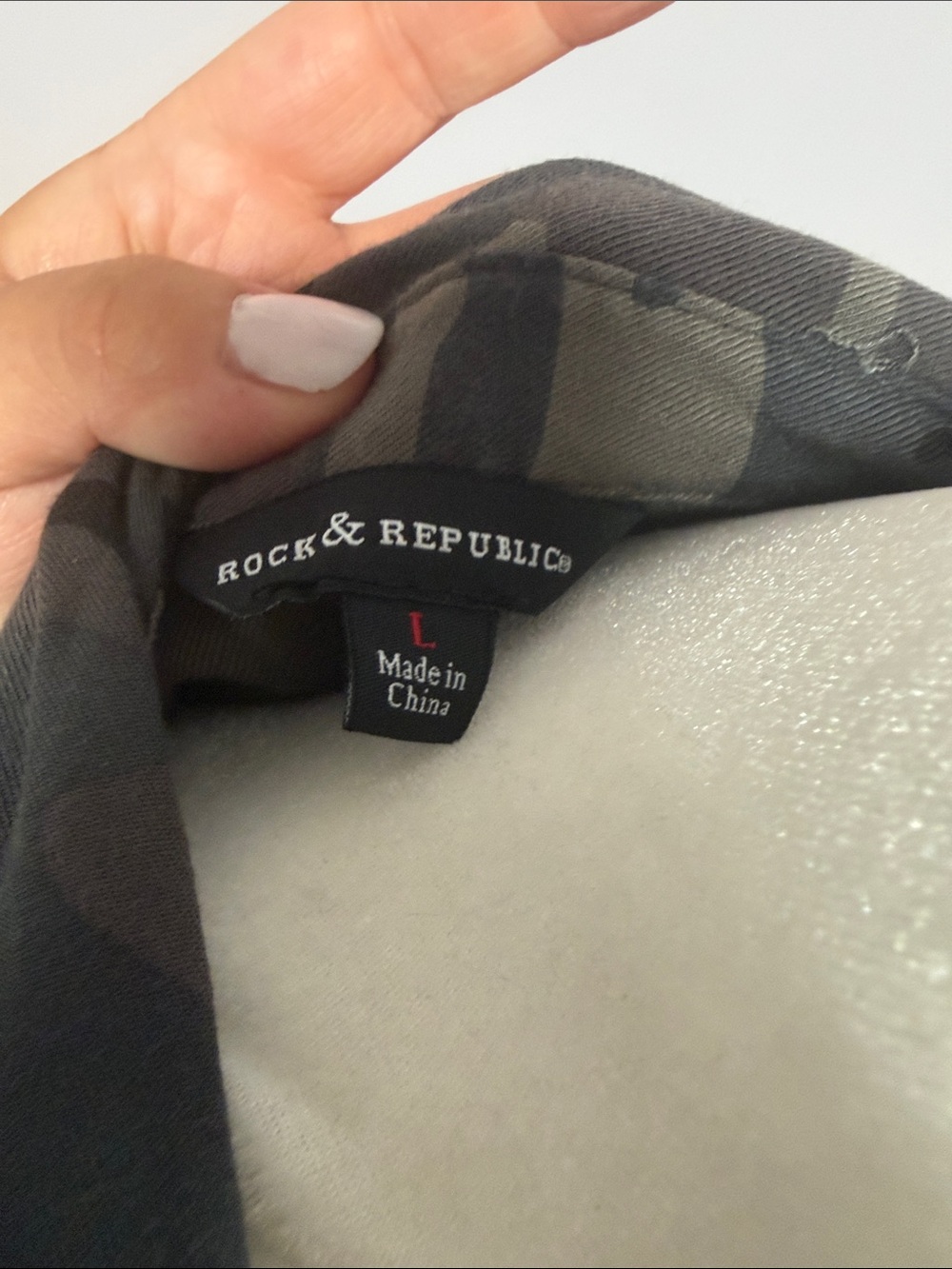 Rock and Republic button down shirt black camouflage large - Picture 6 of 7